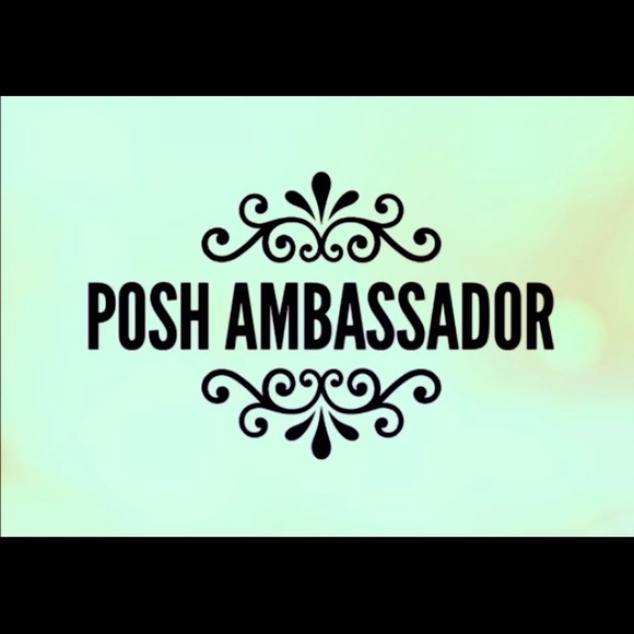 Meet your Posher, Amelia Blaska 🇺🇸❤️⚡️ - Picture 3 of 17